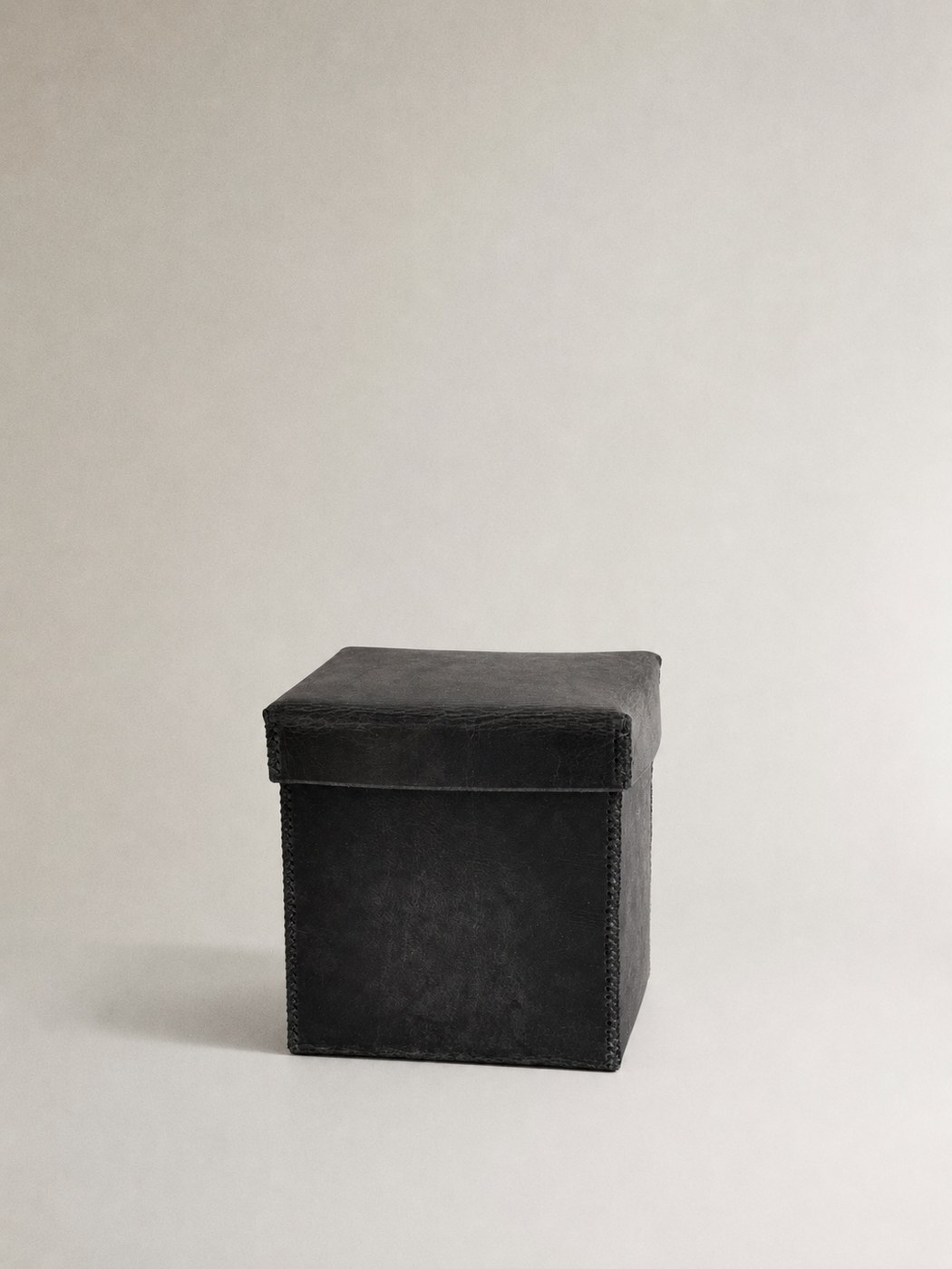 The box, lid on, shown from the front.